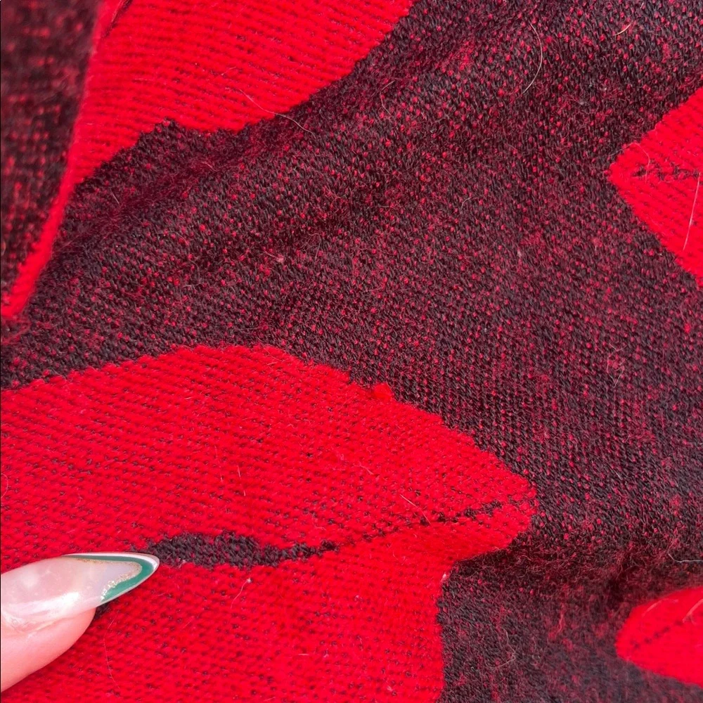 Victoria's Secret Lip Print Knit Fringe Throw Blanket Scarf Kiss Print